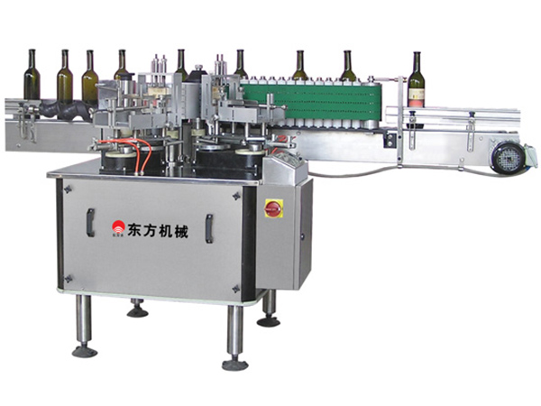 3 直線式雙標(biāo)簽全自動貼標(biāo)機.jpg